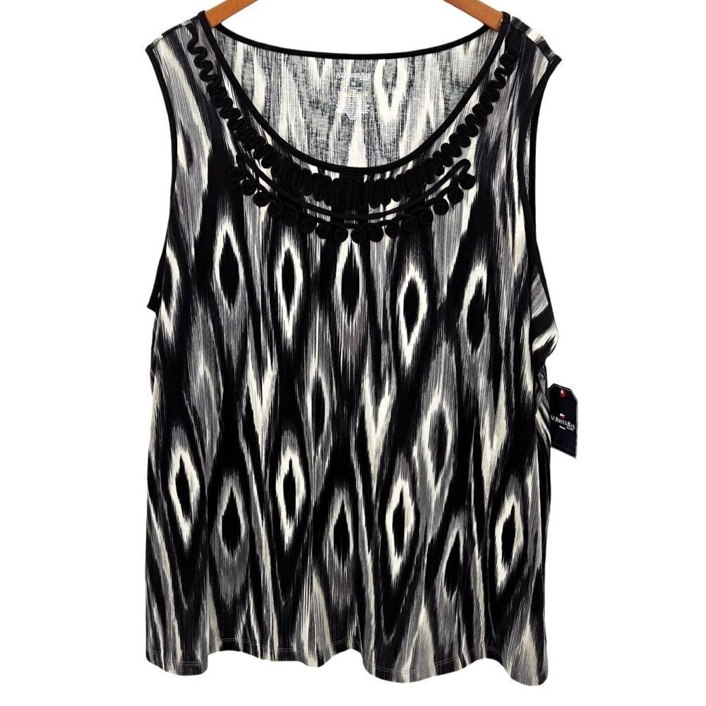 St. John's Bay Black and White Tank Top